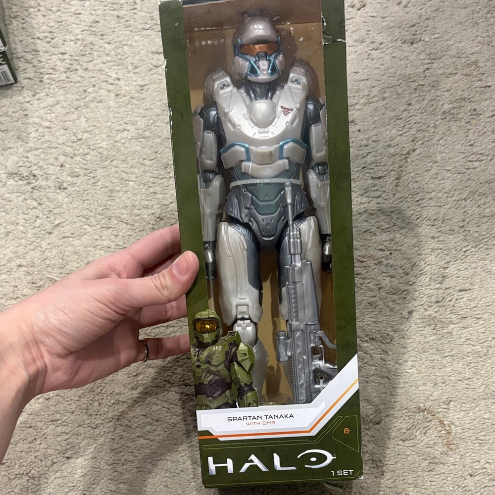NWT halo spartan Tanaka with dmr 12 inch figure